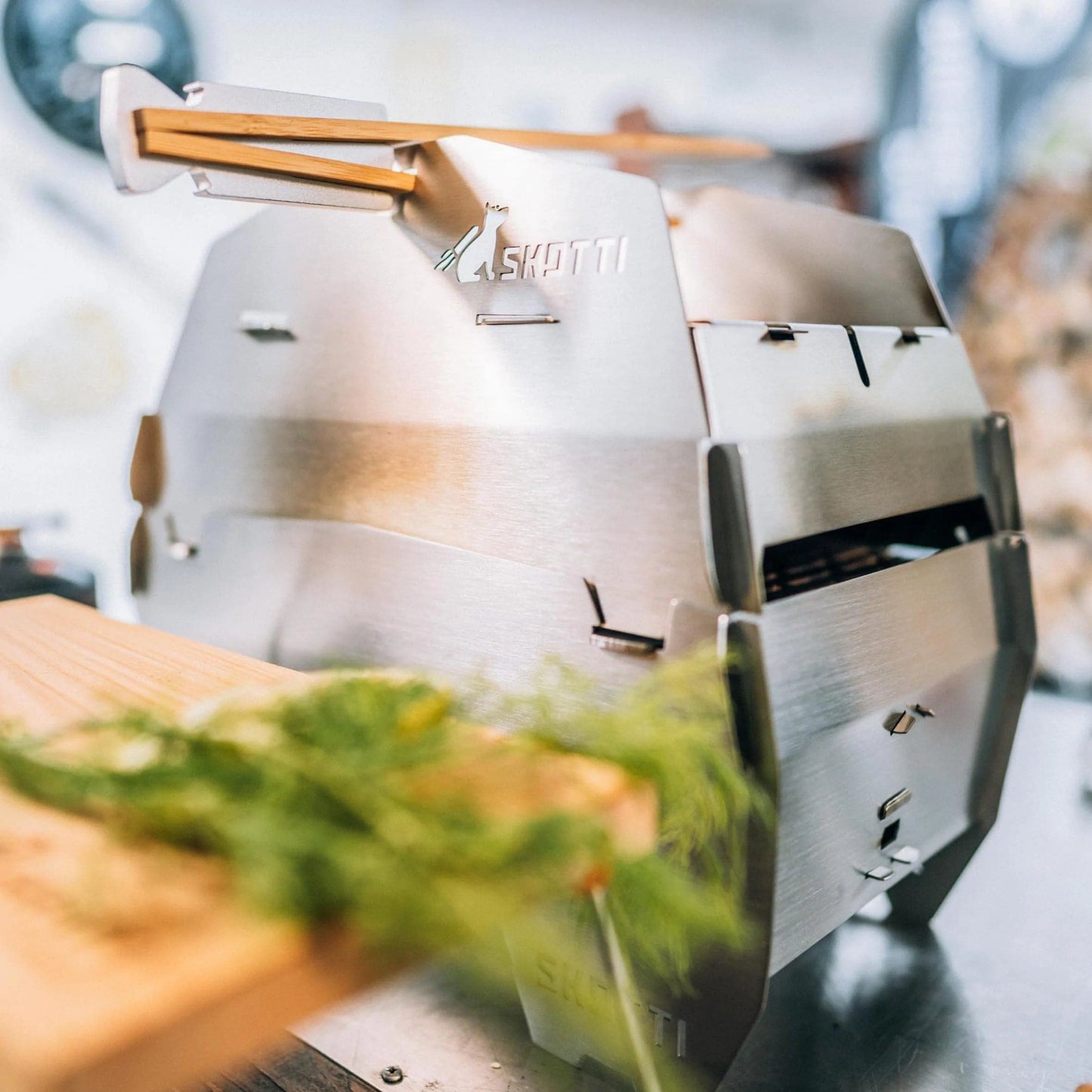 SKOTTI Grill with SKOTTI Cap
