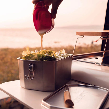 preparing a salad in the skotti boks